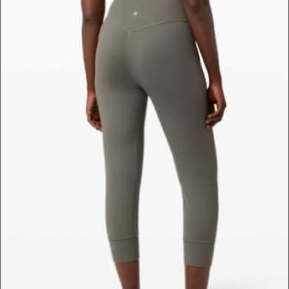 Lululemon Align Jogger Cropped - Picture 2 of 5
